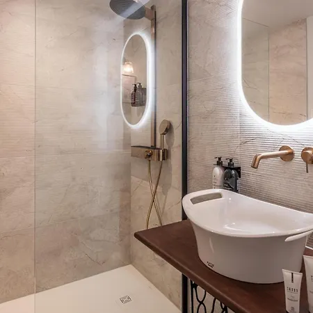 Litteraire Alexandre Vialatte, Bw Signature Collection Hotel