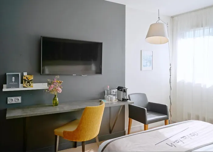 Litteraire Alexandre Vialatte, Bw Signature Collection ホテル