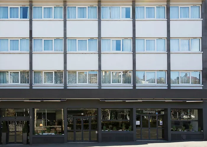 Litteraire Alexandre Vialatte, Bw Signature Collection ホテル クレルモン・フェラン